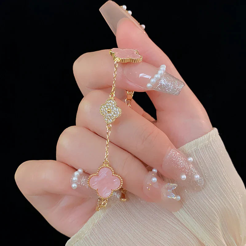 Nora Clover Flower Bracelet